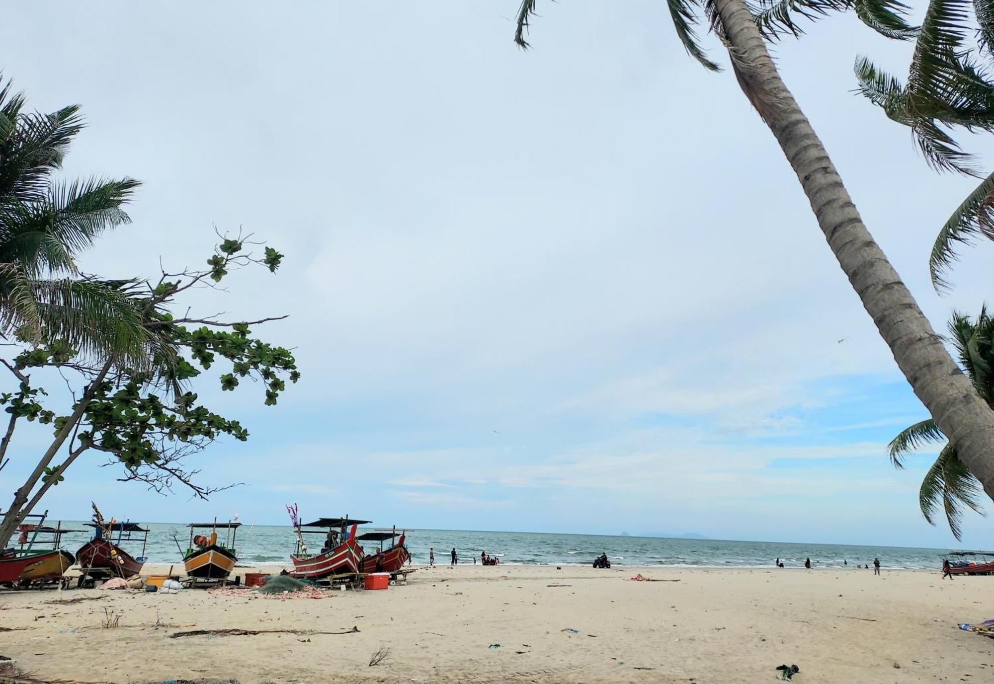 Irama Resort Amir Yjs , Pantai Irama 巴佐 外观 照片
