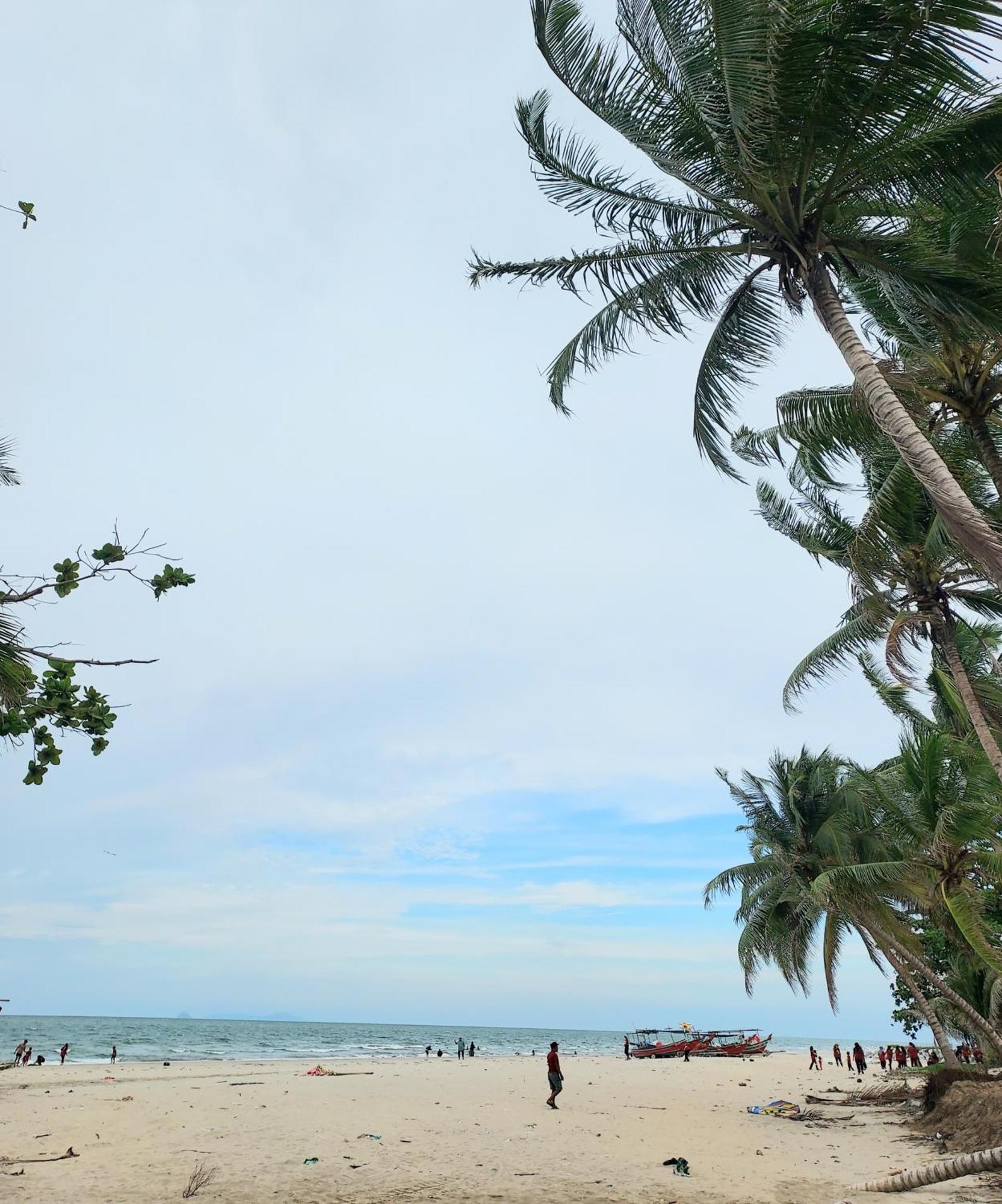 Irama Resort Amir Yjs , Pantai Irama 巴佐 外观 照片